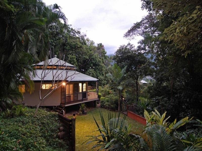 2 Charlekata Close, Freshwater QLD 4870