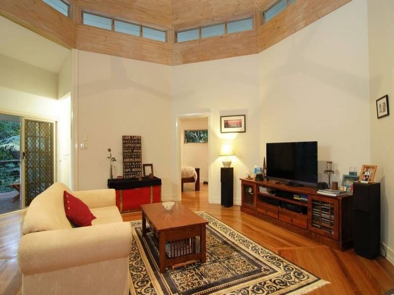 2 Charlekata Close, Freshwater QLD 4870