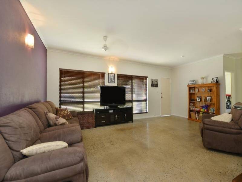 17 Longden Street, Brinsmead QLD 4870