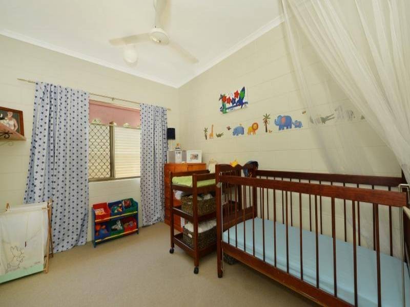 17 Longden Street, Brinsmead QLD 4870