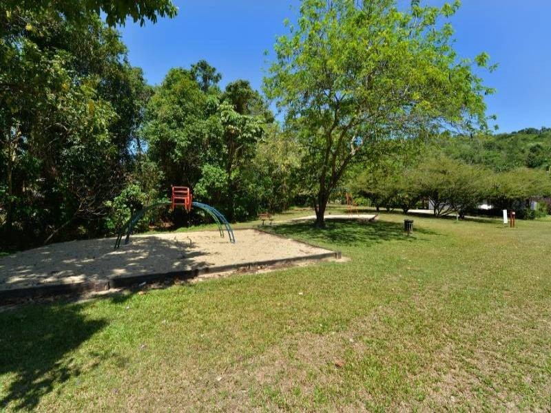 17 Longden Street, Brinsmead QLD 4870