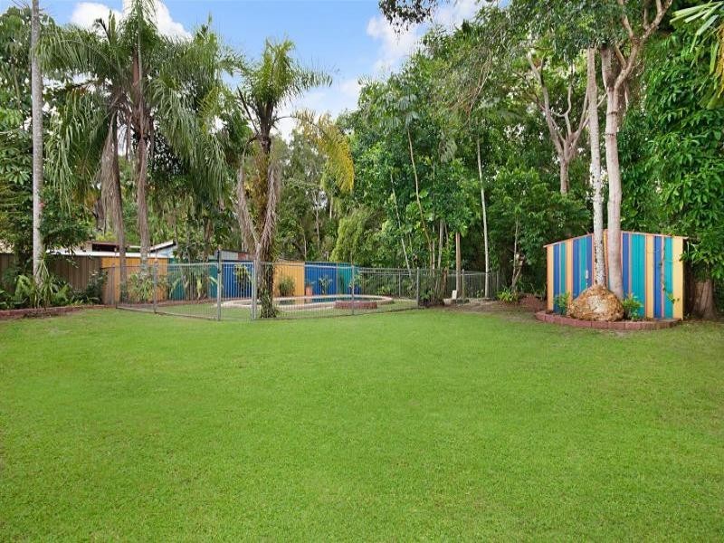 10 Oleander Street, Holloways Beach QLD 4878