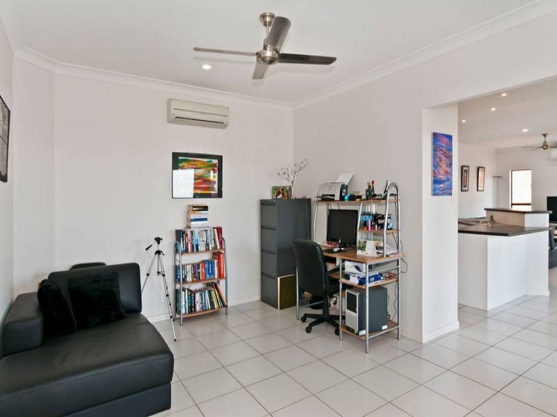 48 Flindersia Street, Redlynch QLD 4870