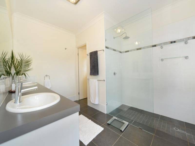48 Pepperwood Street, Redlynch QLD 4870