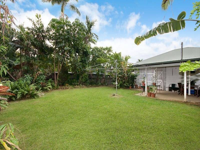287 Pease Street, Edge Hill QLD 4870