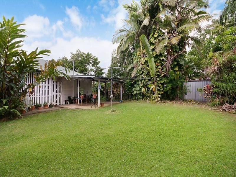 287 Pease Street, Edge Hill QLD 4870