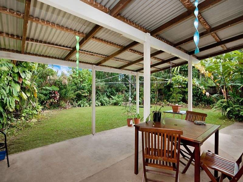 287 Pease Street, Edge Hill QLD 4870