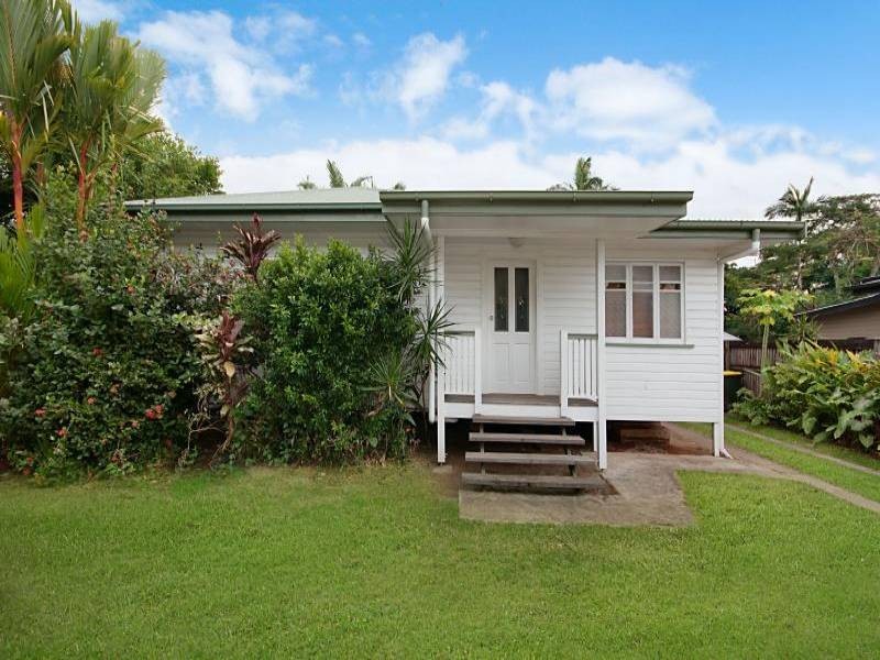 287 Pease Street, Edge Hill QLD 4870