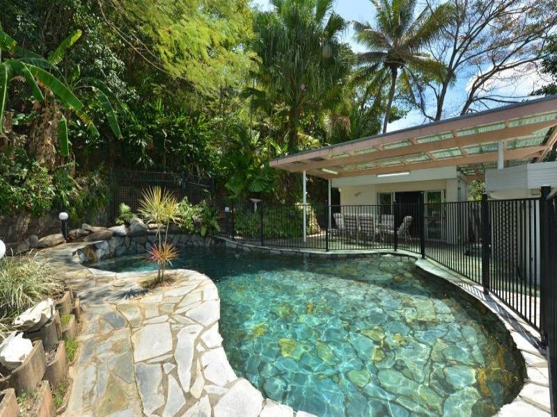 98 Hillview Crescent, Whitfield QLD 4870