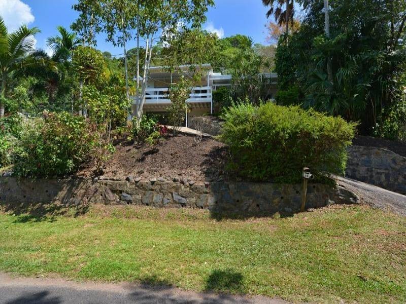 98 Hillview Crescent, Whitfield QLD 4870