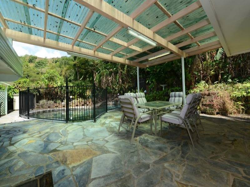 98 Hillview Crescent, Whitfield QLD 4870