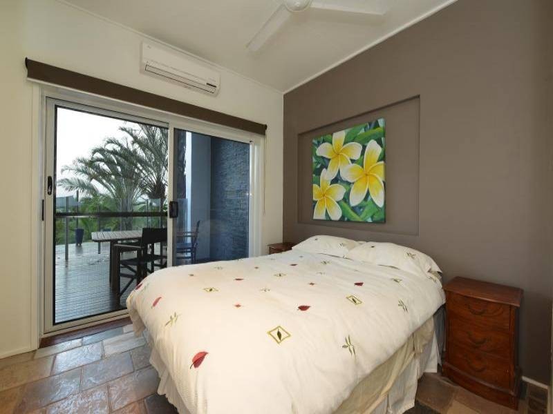 67 Flecker Street, Whitfield QLD 4870