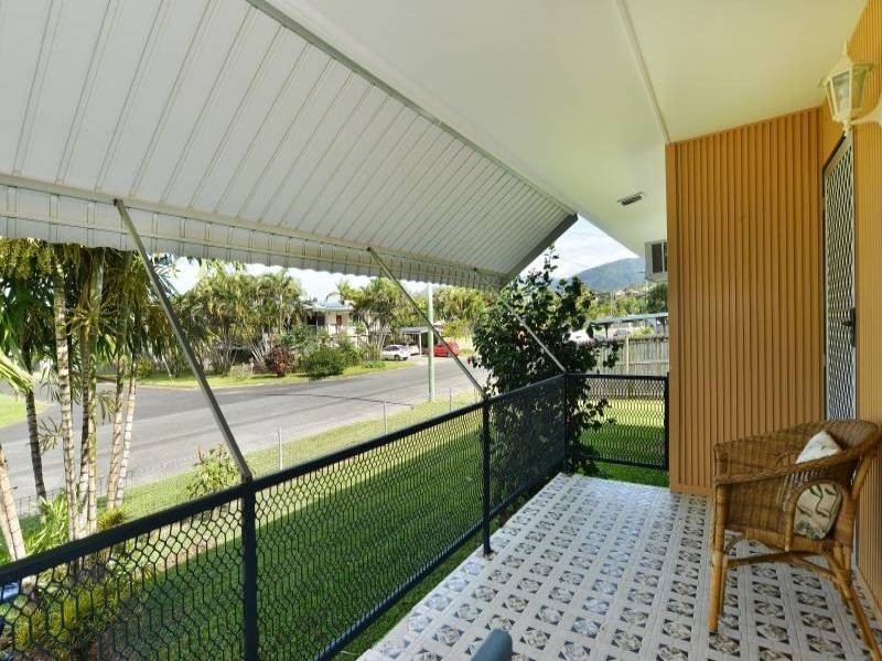 14 Dann St, Mooroobool QLD 4870