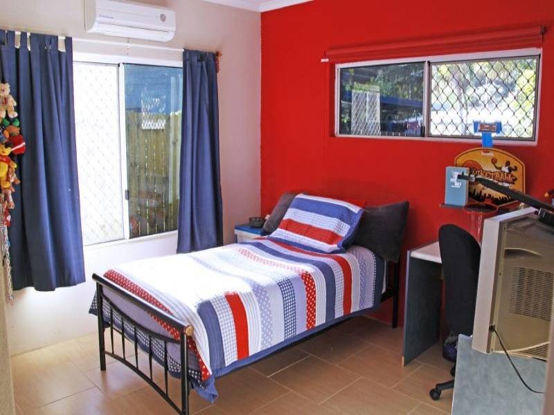 6 Fitzallan Close, Kanimbla QLD 4870