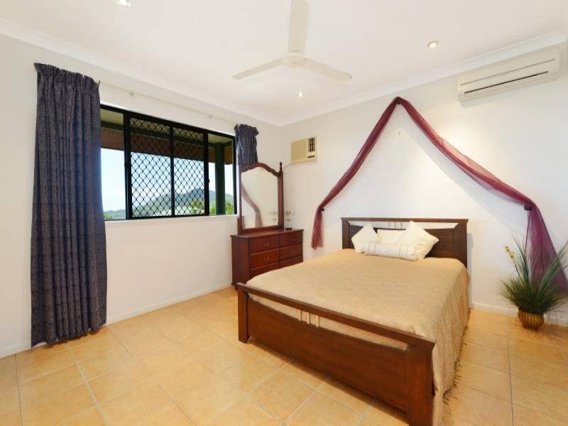 40 Pepperwood Street, Redlynch QLD 4870