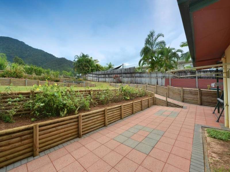 40 Pepperwood Street, Redlynch QLD 4870