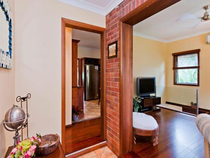 141 Hillview Crescent, Whitfield QLD 4870