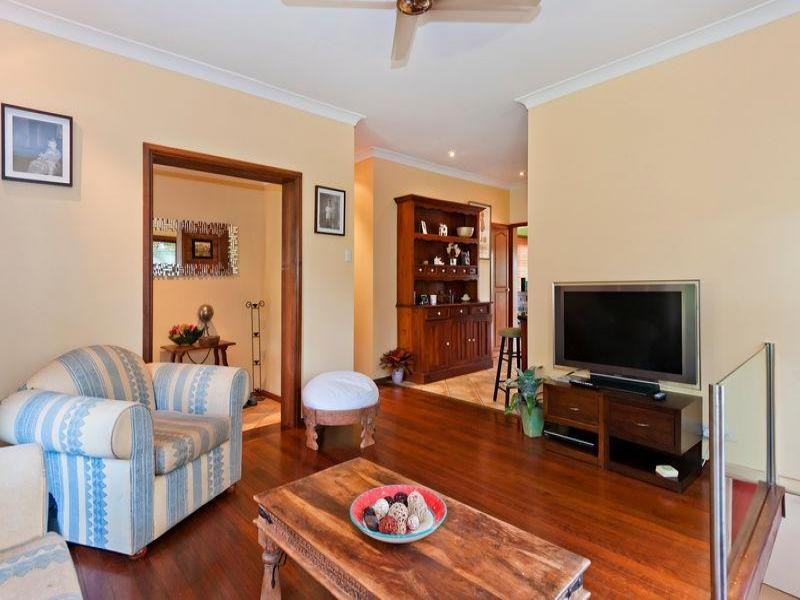 141 Hillview Crescent, Whitfield QLD 4870