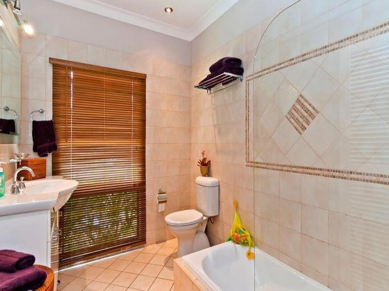 141 Hillview Crescent, Whitfield QLD 4870