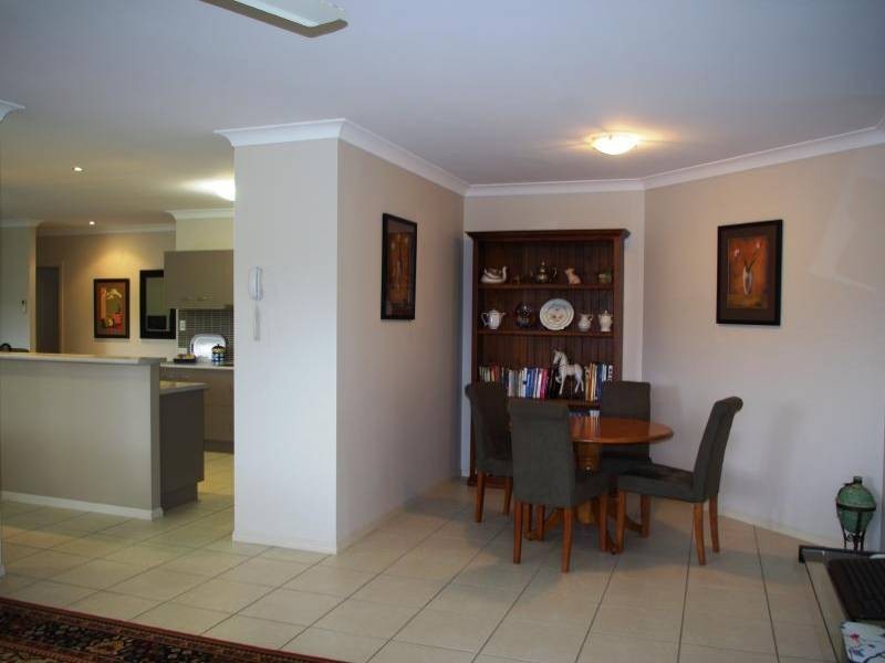 10 Playford Close, Brinsmead QLD 4870