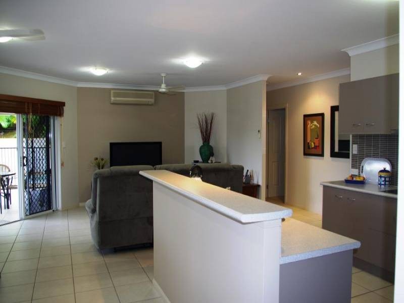 10 Playford Close, Brinsmead QLD 4870
