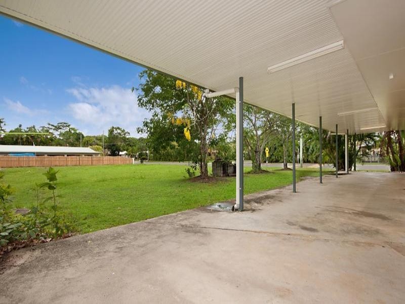 1 Snapper Island Drive, Wonga QLD 4873