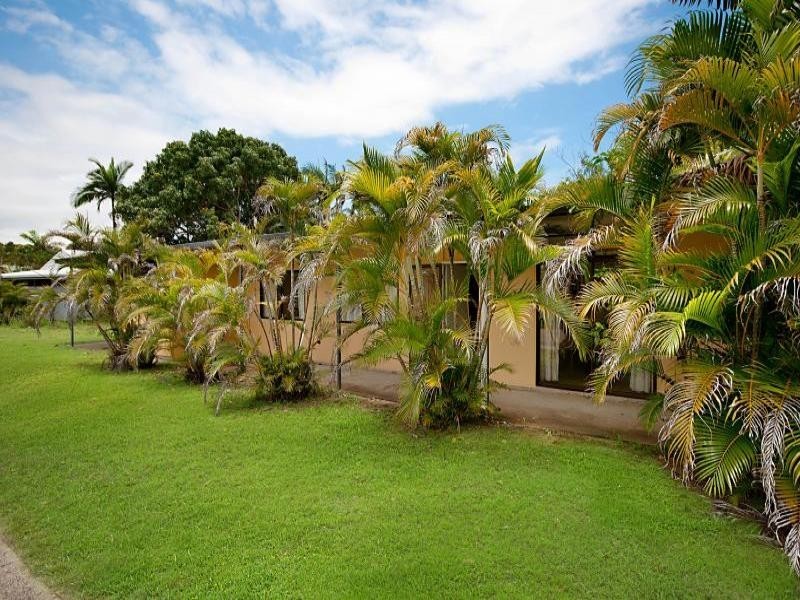 1 Snapper Island Drive, Wonga QLD 4873