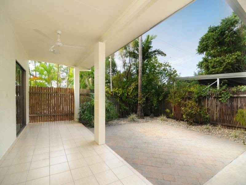 1 Prescott Street, Whitfield QLD 4870