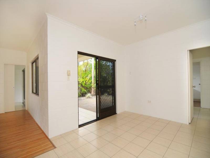 1 Prescott Street, Whitfield QLD 4870