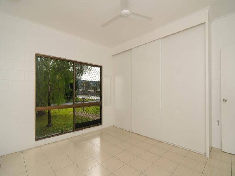 1 Prescott Street, Whitfield QLD 4870