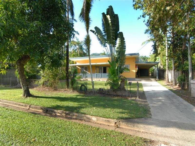 24 Crowther Street, Whitfield QLD 4870