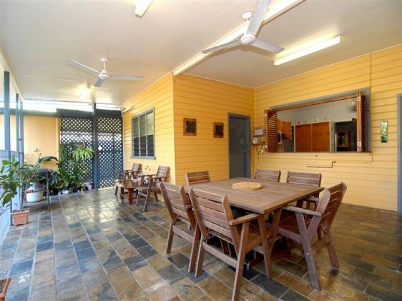 24 Crowther Street, Whitfield QLD 4870