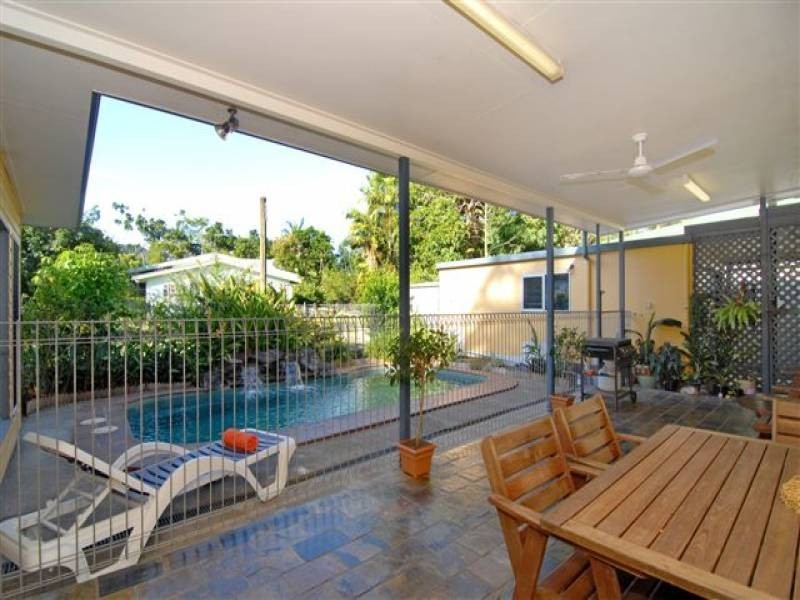 24 Crowther Street, Whitfield QLD 4870