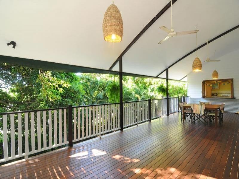 6 Fitch Court, Stratford QLD 4870