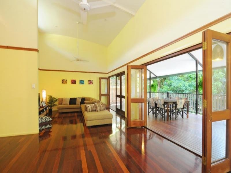 6 Fitch Court, Stratford QLD 4870