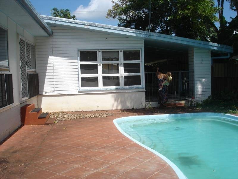 209 Jensen Street, Whitfield QLD 4870