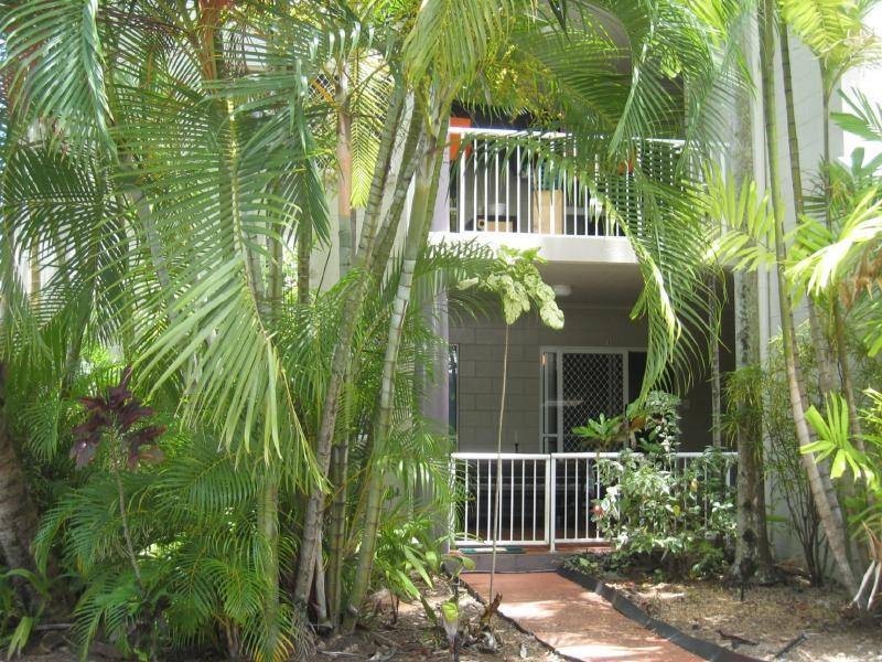 1/40 Old Smithfield Road, Freshwater QLD 4870