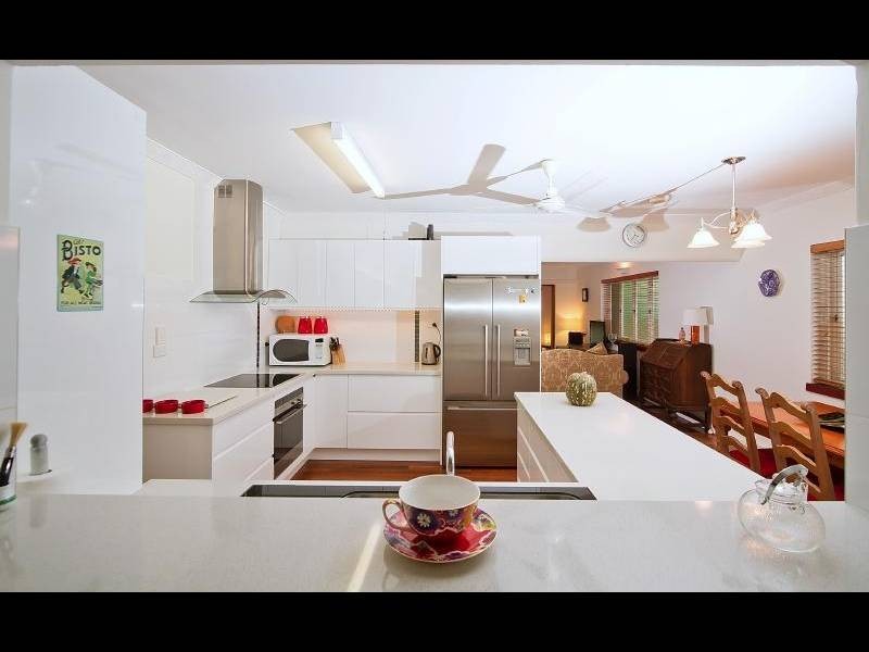 277 Kamerunga Rd, Freshwater QLD 4870