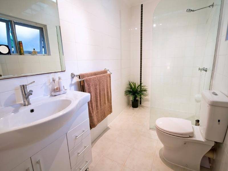 277 Kamerunga Rd, Freshwater QLD 4870