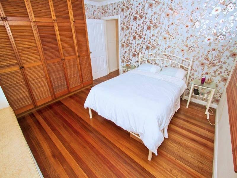 277 Kamerunga Rd, Freshwater QLD 4870