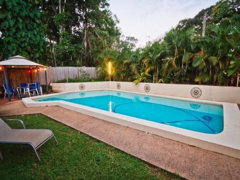 277 Kamerunga Rd, Freshwater QLD 4870
