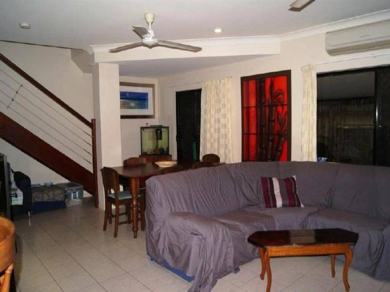 8/63-65 Kamerunga Rd, Stratford QLD 4870