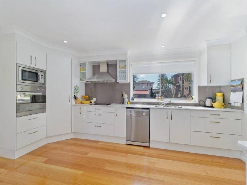 2/14 Oxley Crescent, Port Macquarie NSW 2444