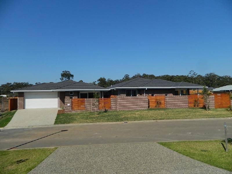 2/5 Rosella Place, Port Macquarie NSW 2444