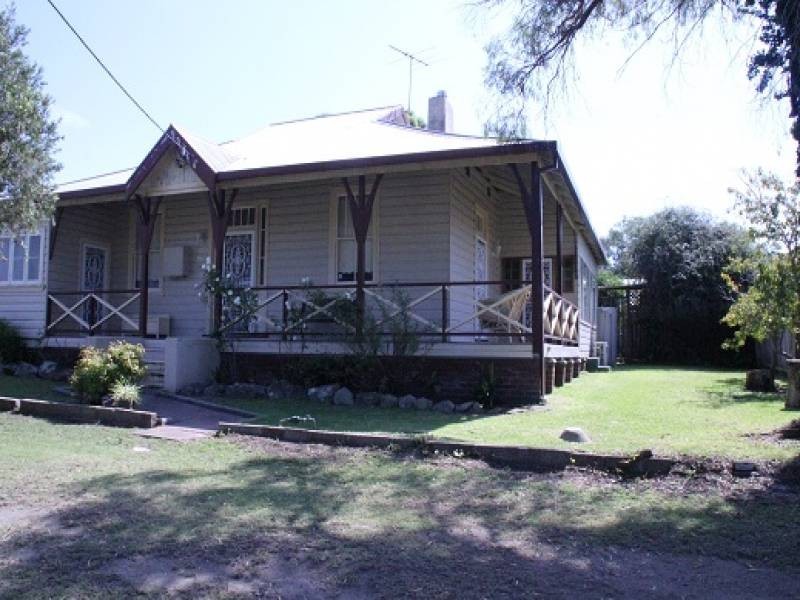 37 Charles Street, Abermain NSW 2326