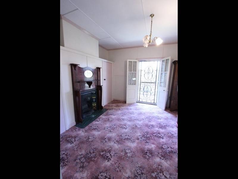 37 Charles Street, Abermain NSW 2326