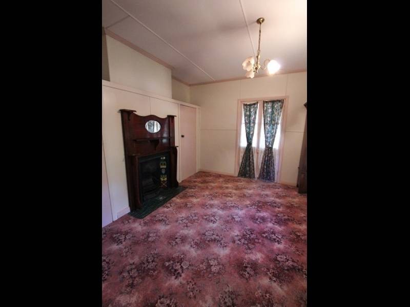 37 Charles Street, Abermain NSW 2326
