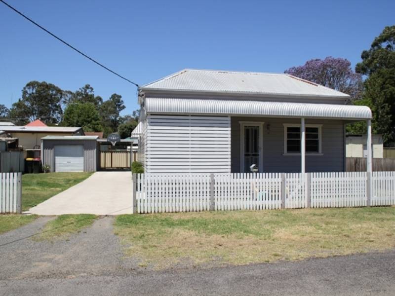 20 Elizabeth Street, Abermain NSW 2326
