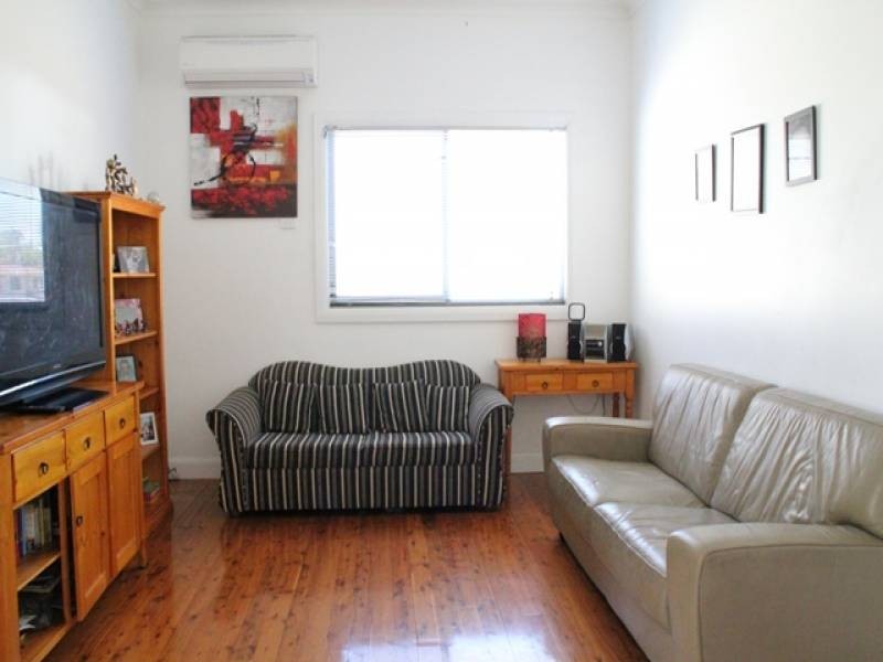 20 Elizabeth Street, Abermain NSW 2326