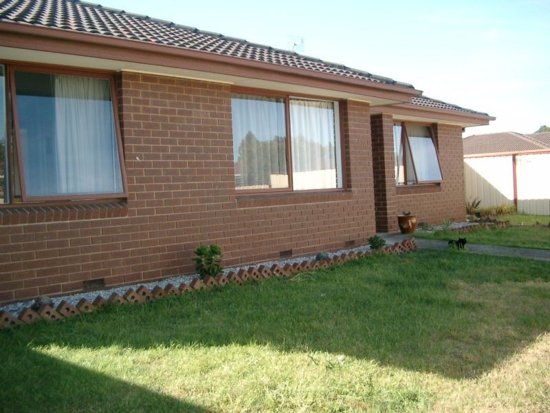 15 Gabrielle Crescent, Gladstone Park VIC 3043